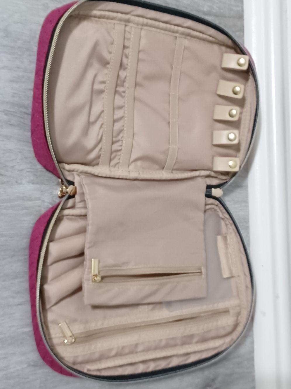 BAGSMART Quilted Travel Jewelry Case - Hot Pink - Picture 2 of 3